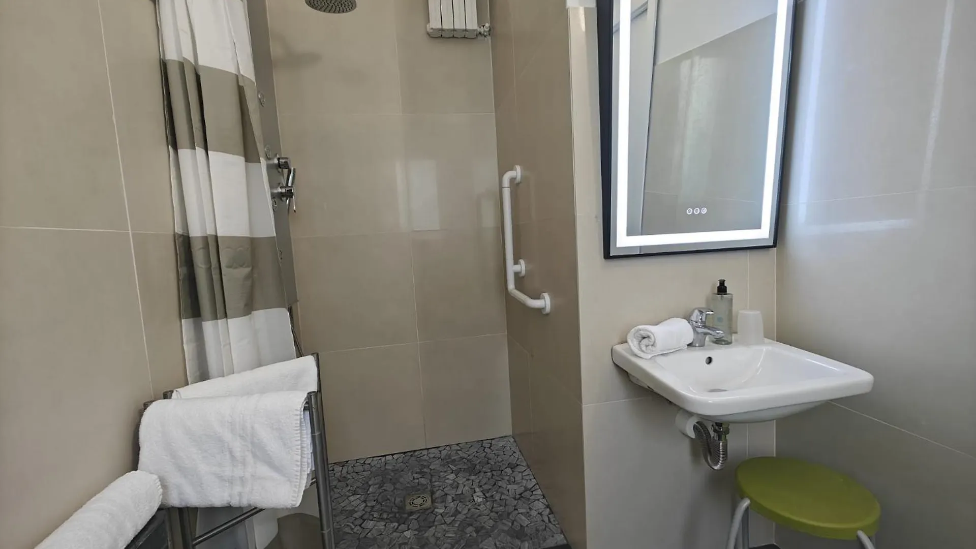 Hotel Spiaggia Marconi 리미니 3*,