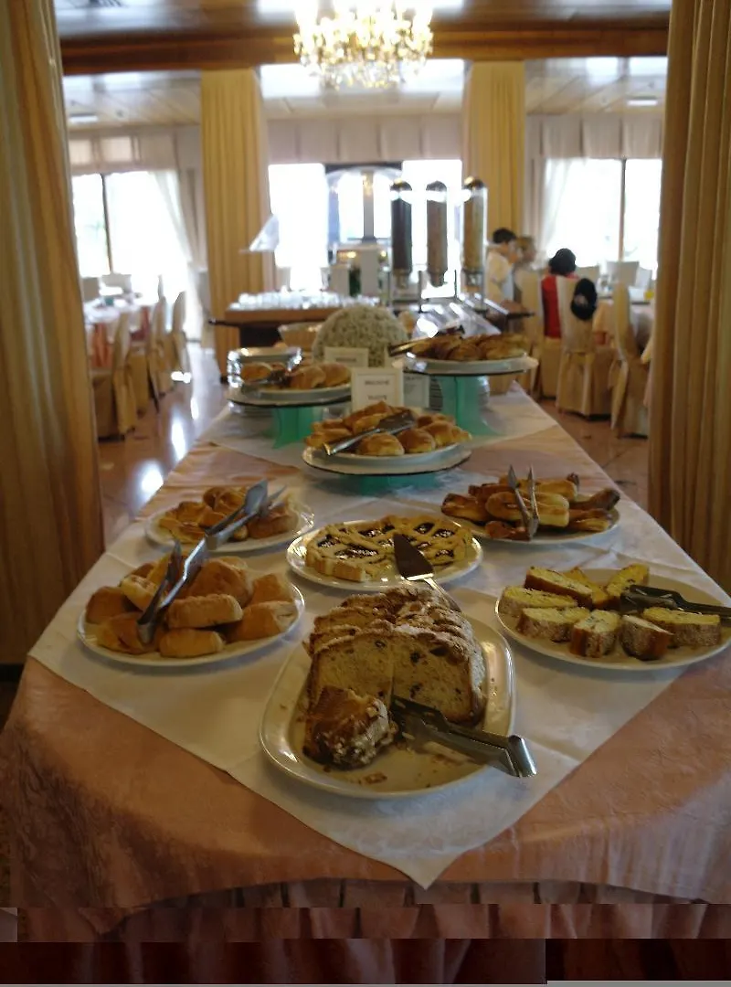 Hotel Spiaggia Marconi 리미니